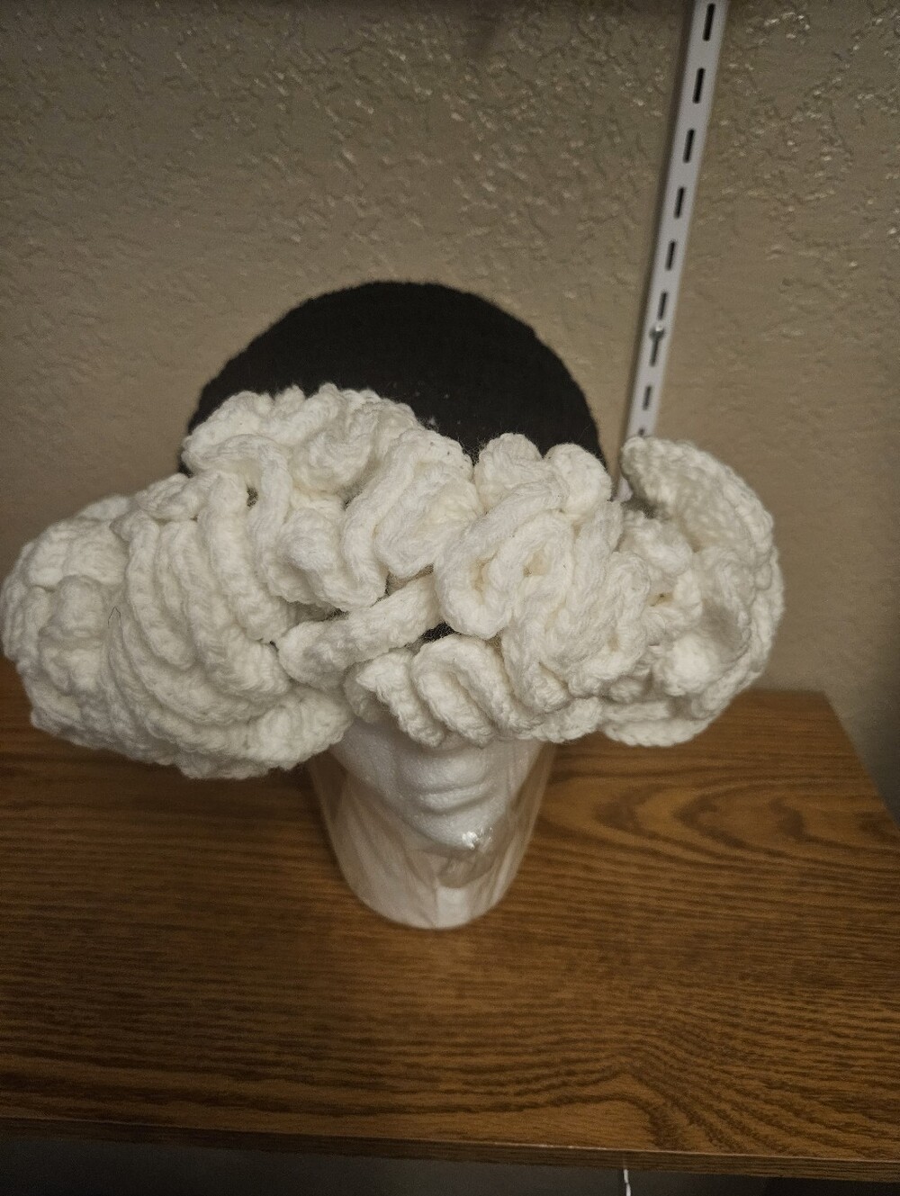Elegant Black And White Ruffled Women's Hat